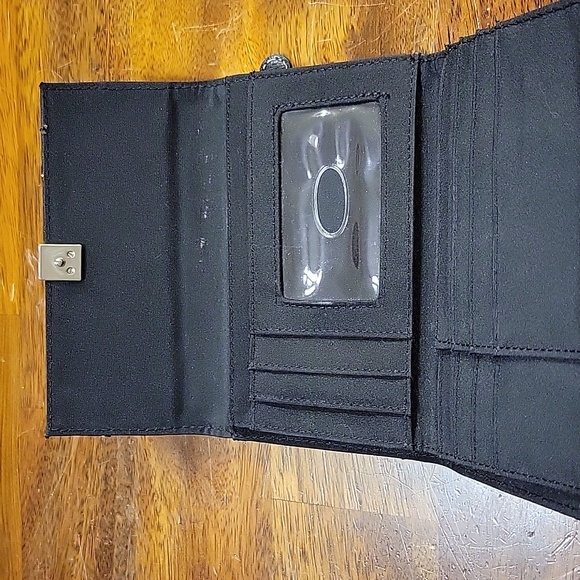 Liz Claiborne wallet - Picture 3 of 6